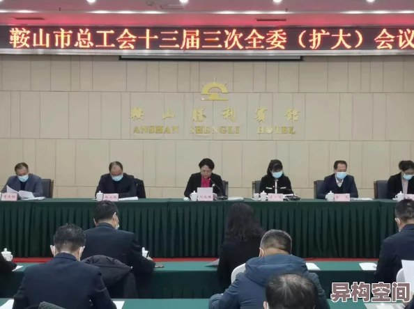 歐美帥哥全新時尚指標引領2025型男穿搭風向標